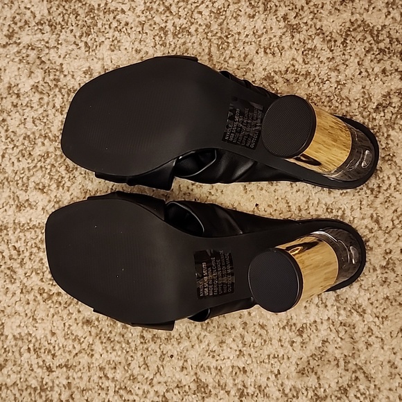 Twisted high Heeled Sandals - Picture 11 of 13